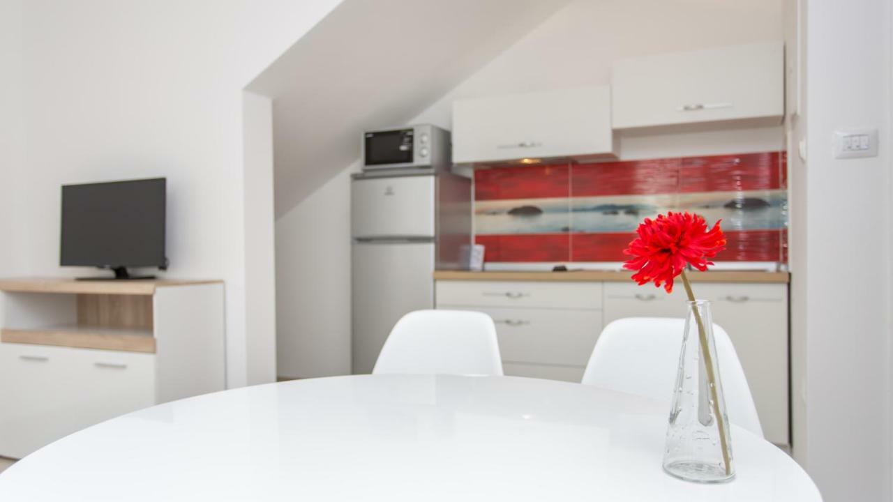 Apartmani Memories I Baška Extérieur photo